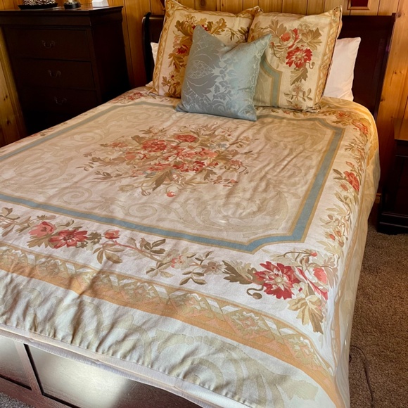 Aubusson Fresnel King Duvet Set, includes Two Euro Shams, EUC - Picture 2 of 7